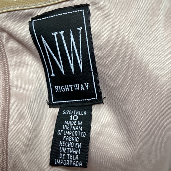 Nightway gown nwt sz 10 champagne - Picture 7 of 13